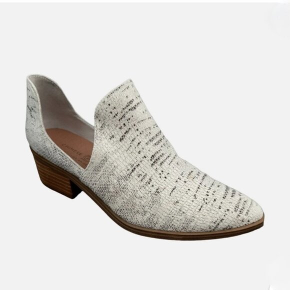 Chinese Laundry Fortune Lizard Booties - Picture 4 of 11